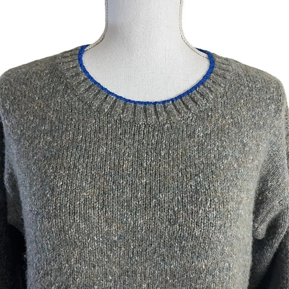 TopShop Gray Sweater Size 2 Side Slits Blue Trim Pullover Crewneck Long Sleeves - Picture 5 of 6